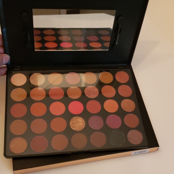 Professional makeup - Picture 2 of 8